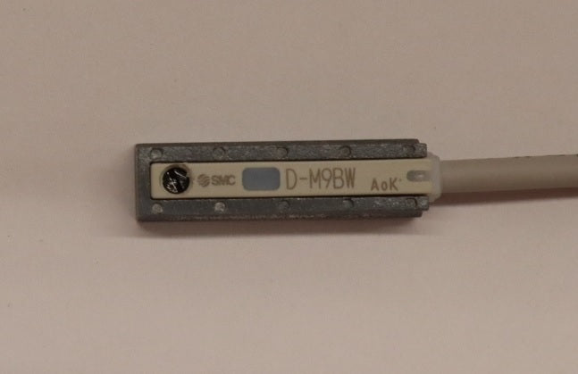 SMC オートスイッチ（取付金具付） D-M9BWL（BJ6-016のセット 